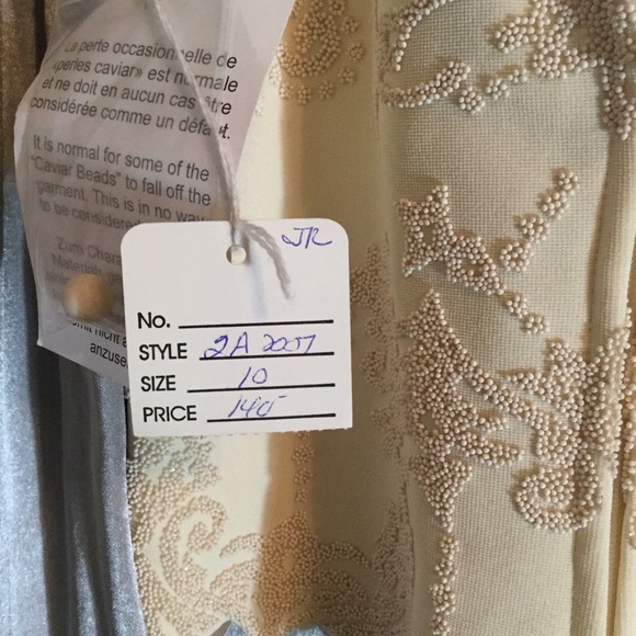 Beaded halter top - Picture 4 of 5